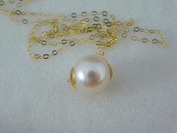 Pearl 18k gold pendant and 18k gold adjustable necklace