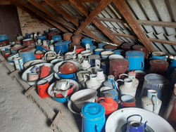 200 enamelled fat cans, jugs, racks, tins, buckets, for sale together!