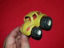 Retro trafikáru magyar kisipari BIG FOOT VW bogár plasztik kis játékautó a képek szerint