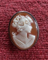 Cameo brooch, pendant in a silver socket