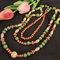 African-style string of wooden beads 68 cm.Es