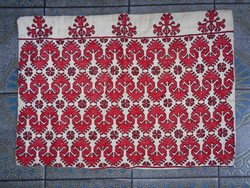 Beregi cross-stitch tablecloth 50 cm x 33 cm - professional needlework on the entire surface