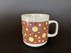 Lubiana mug brown with yellow dots