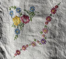 For Katicakreativ - very beautiful floral tablecloth embroidered on old linen base 87*87 cm