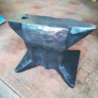 Antique, 58 kg blacksmith anvil.