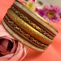 Mother of pearl and copper craftsman bracelet. 3 cm