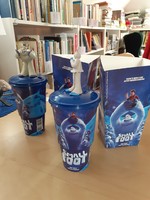 Small Foot film  2 topper figura mozis pohár popcorn doboz, figurás üdítős pohár házi mozi pohár
