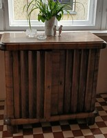Art deco szekrény