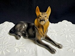 Hollóházi porcelán fekvő németjuhász kutya 20 cm