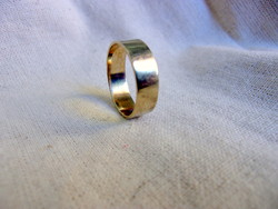 14 karátos arany női karikagyűrű 2,7 g