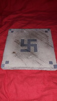 Antik Magyarország horogkeresztes náci pártszékházas járólap Szálasi irodájából a képek szerint