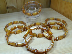 Oh Gold Square Faceted Acrylic Beads and 8 Petal Flower Beads Bracelet