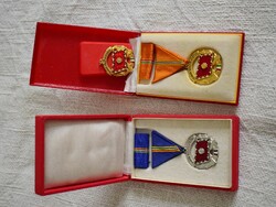 A haza szolgálatáért szocialista , kommunista jelvény kitüntetés 3 db. arany és ezüst fokozat
