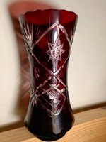 Burgundy vase 6000ft