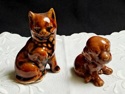 Nagyon aranyos barna mázazott kerámia cica és kutyus