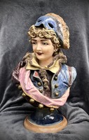 A beautiful turn-of-the-century majolica female bust!
