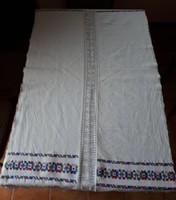 Transylvanian relief pattern embroidered tablecloth with crocheted lace insert and border
