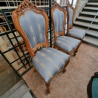 7 baroque chairs