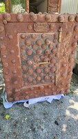 Antique iron chest, safe, safe, ship chest