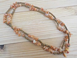 Long necklace made of wood and mineral