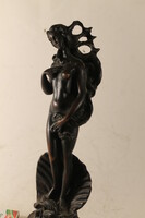 Nude statue 386
