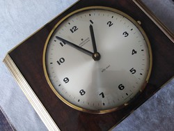 Bauhaus jellegű fali óra -  Junghans /  elemes