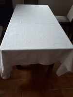 Nagyméretű selyemdamaszt abrosz, asztaltertő monogramos