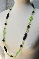 Old necklace retro jewelry 84 cm with green and metal colored plastic beads