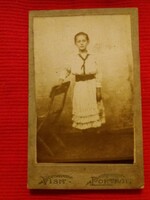 Cc. 1900 Antik kemény táblás szépia fotó kisleány egész alakos fényképe ESTA FOTÓ BP a képek szerint