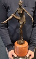 Art-deco dancer - 48 cm on a bronze-red marble base,