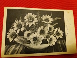Antique 1949. Flower still life in black and white in good condition according to the pictures