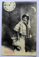 Antik  fotó képeslap  vidám hölgy
