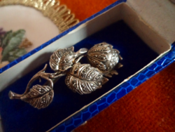 Antik, ezüst markazitokkal díszített, bogáncsvirágot formázó gyönyörű bross 8,0 gr