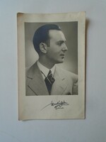 ZA451.109  Férfi  fotója - Ábrahám Béla műterméből Békéscsaba 1940-50's