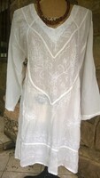 Indian white floral sequined tunic with side slits, women's top xxl also for holidays