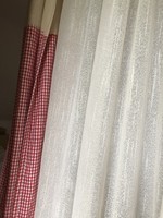Translucent semi-organza curtain with white ready-made curtain with lace insert