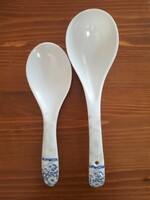 2 Chinese spoons