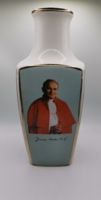 Hollóházi II. János Pál pápa emlékváza