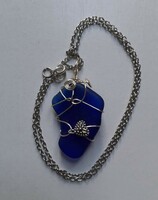 Retro silver-plated necklace with silver trendy thread and dark blue stone pendant