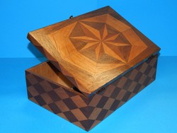 Intarziás  fa doboz kiváló állapotban  30 x 20 x 10 cm