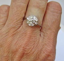 Nagyon elegáns art deco stílusú fehér köves ezüst gyűrű