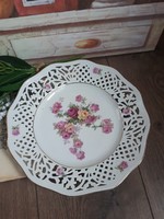 Rose tray with openwork edges