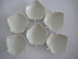 Porcelain snack bowls