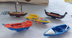For collectors! Retro plastic boats, 5 pcs (2 pcs ferrero kinder surprise) - not perfect