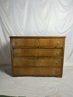 Antique bieder chest of drawers with 4 drawers