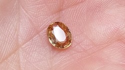 Real, 100% product. Imperial yellowish champagne zircon gemstone 1.24ct (vvs)! Its value: HUF 68,200!!!