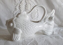 Porcelán locsolókanna hal formájú