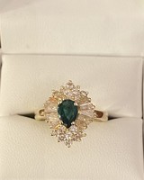 Vintage 14 carat gold ring with real emeralds and diamonds!