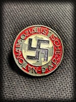 Eredeti, Német NSDAP (náci párt)  tagsági jelvény - kitüntetés
