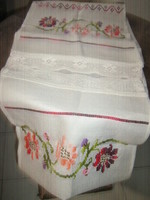 Beautiful vintage sequined embroidered lace edge woven tablecloth set